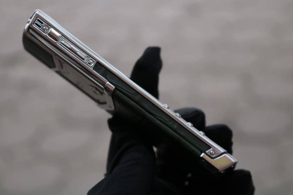 Vertu Signature S Steel Green Alligator 5